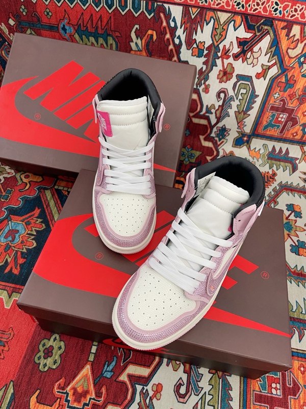 ナイキ靴側面デザイン